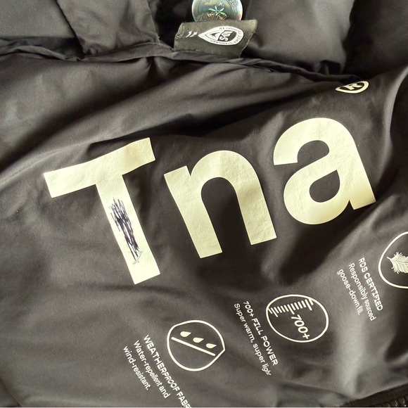 Super puff aritzia tna super puff original xs - Picture 7 of 9